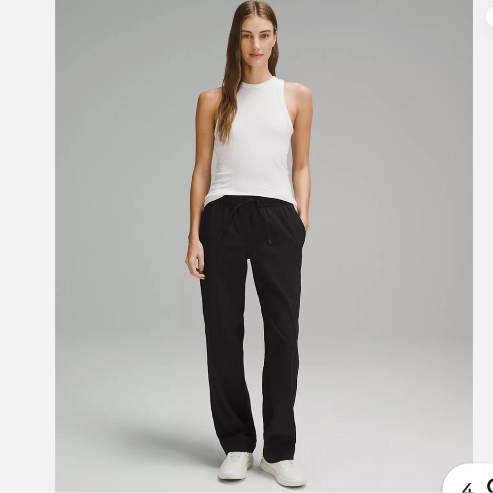 Lululemon Luxtreme Mid-Rise Straight-Leg Trouser
Black Size Small